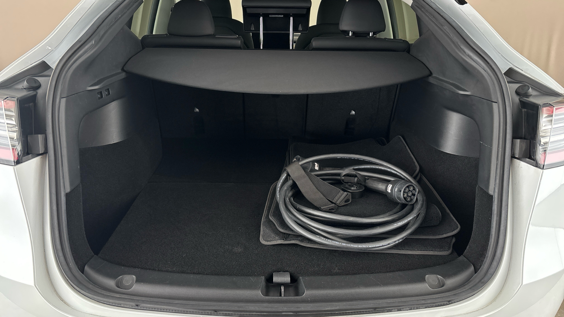 4049073 Long Range AWD 5dr Auto