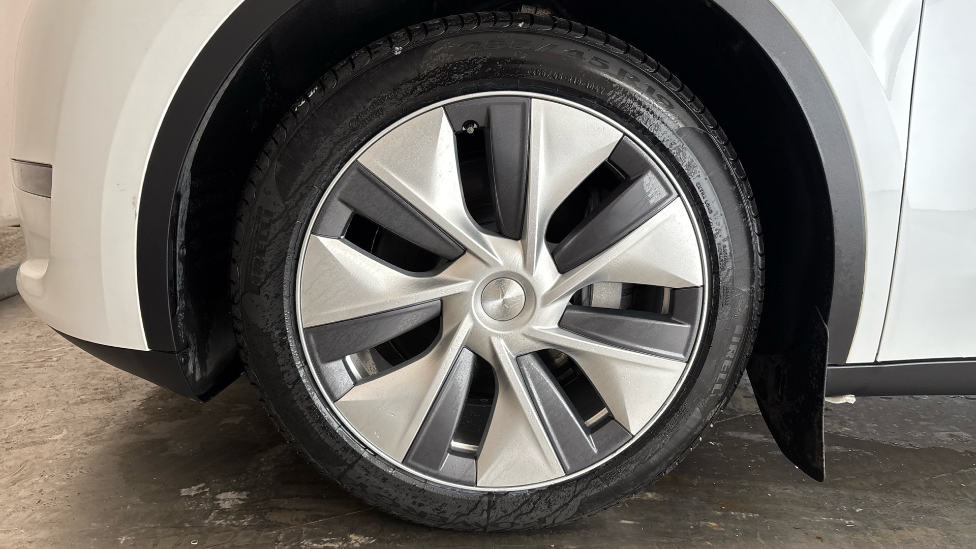 4049073 Long Range AWD 5dr Auto