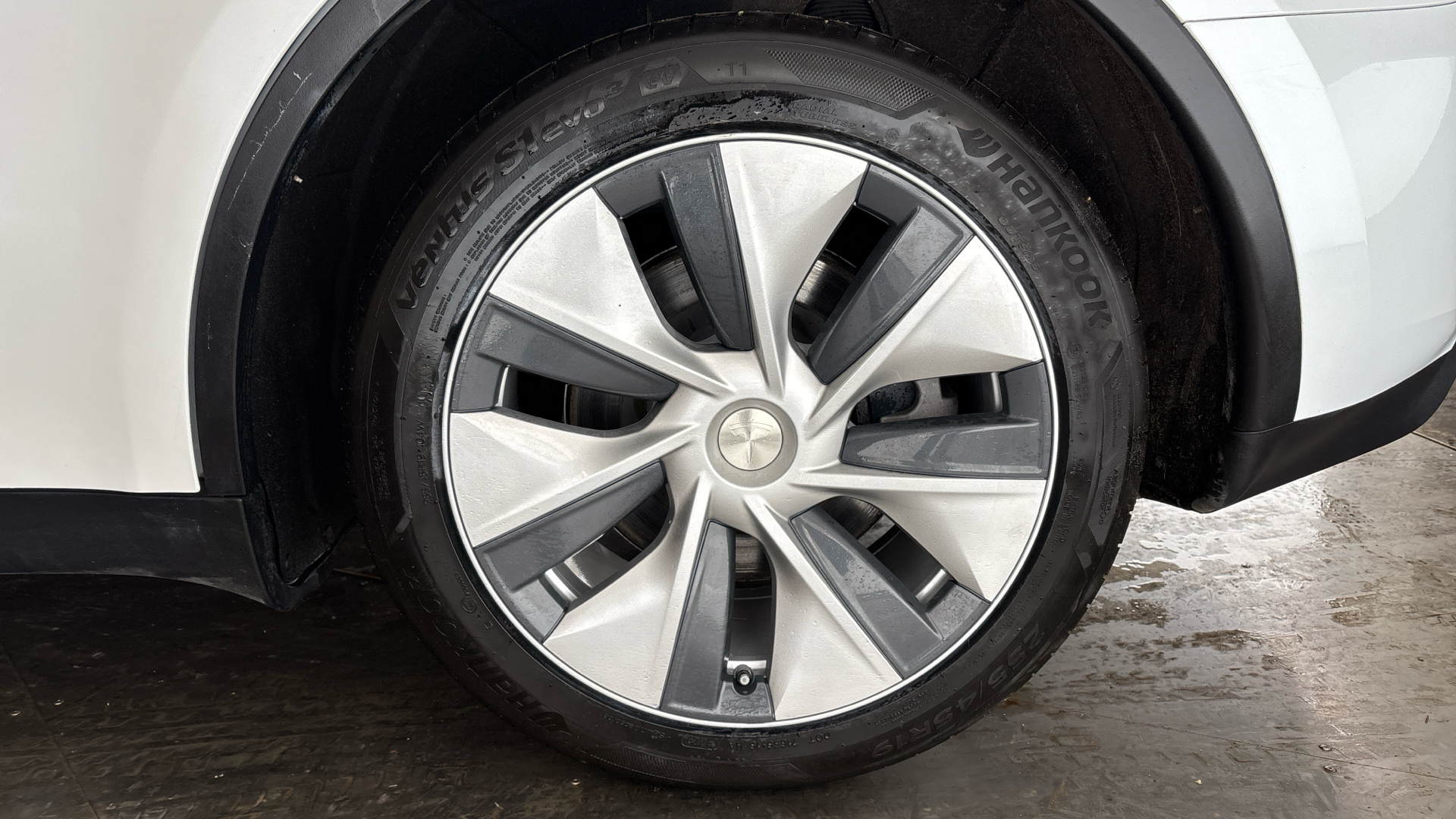 4049073 Long Range AWD 5dr Auto