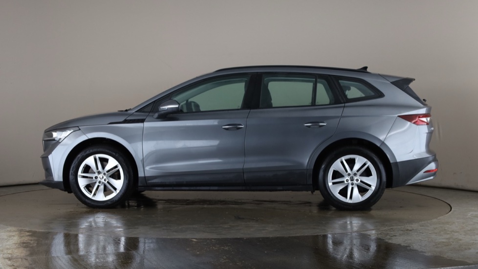 SKODA ENYAQ Image 2