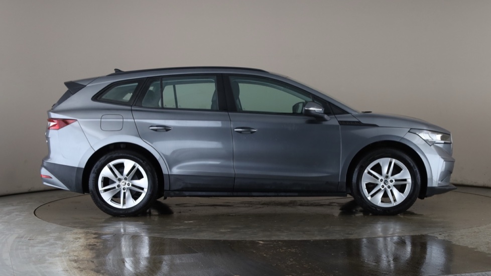 SKODA ENYAQ Image 6