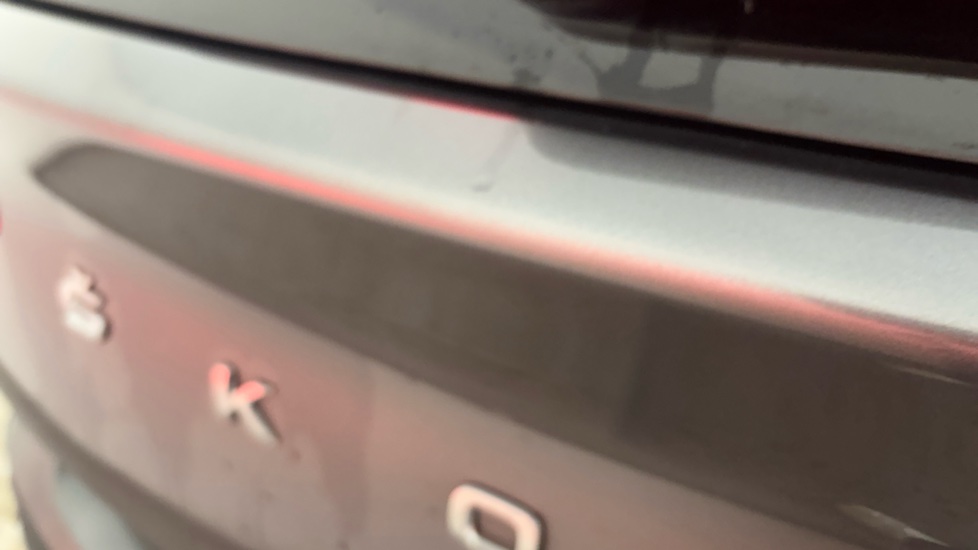 SKODA ENYAQ dent