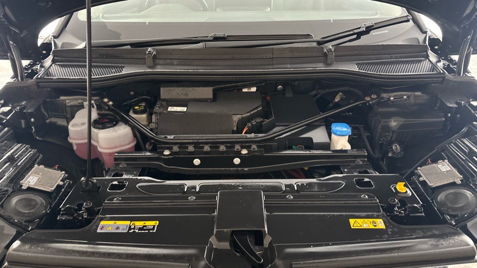 SKODA ENYAQ Image 16