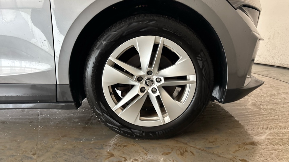 SKODA ENYAQ Image 20