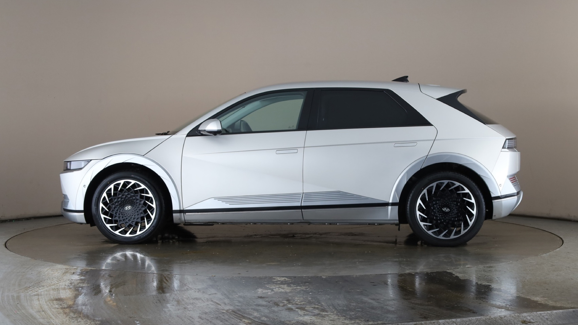 160kW Ultimate 73 kWh 5dr Auto [Tech] [2022]