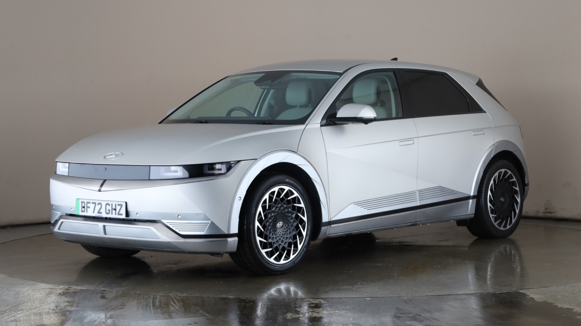 160kW Ultimate 73 kWh 5dr Auto [Tech] [2022]