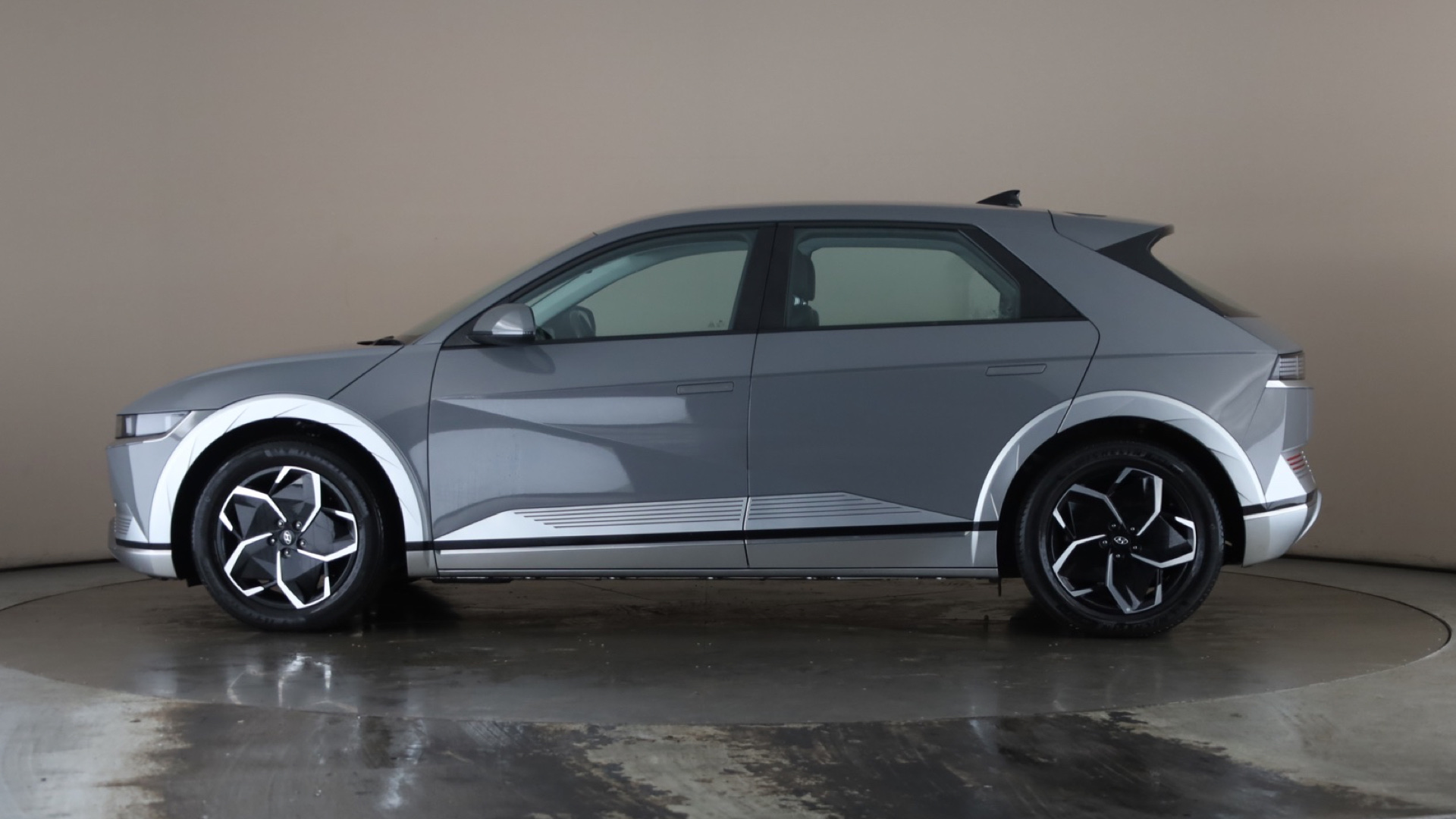 125kW Premium 58 kWh 5dr Auto [Part Leather] [2023]