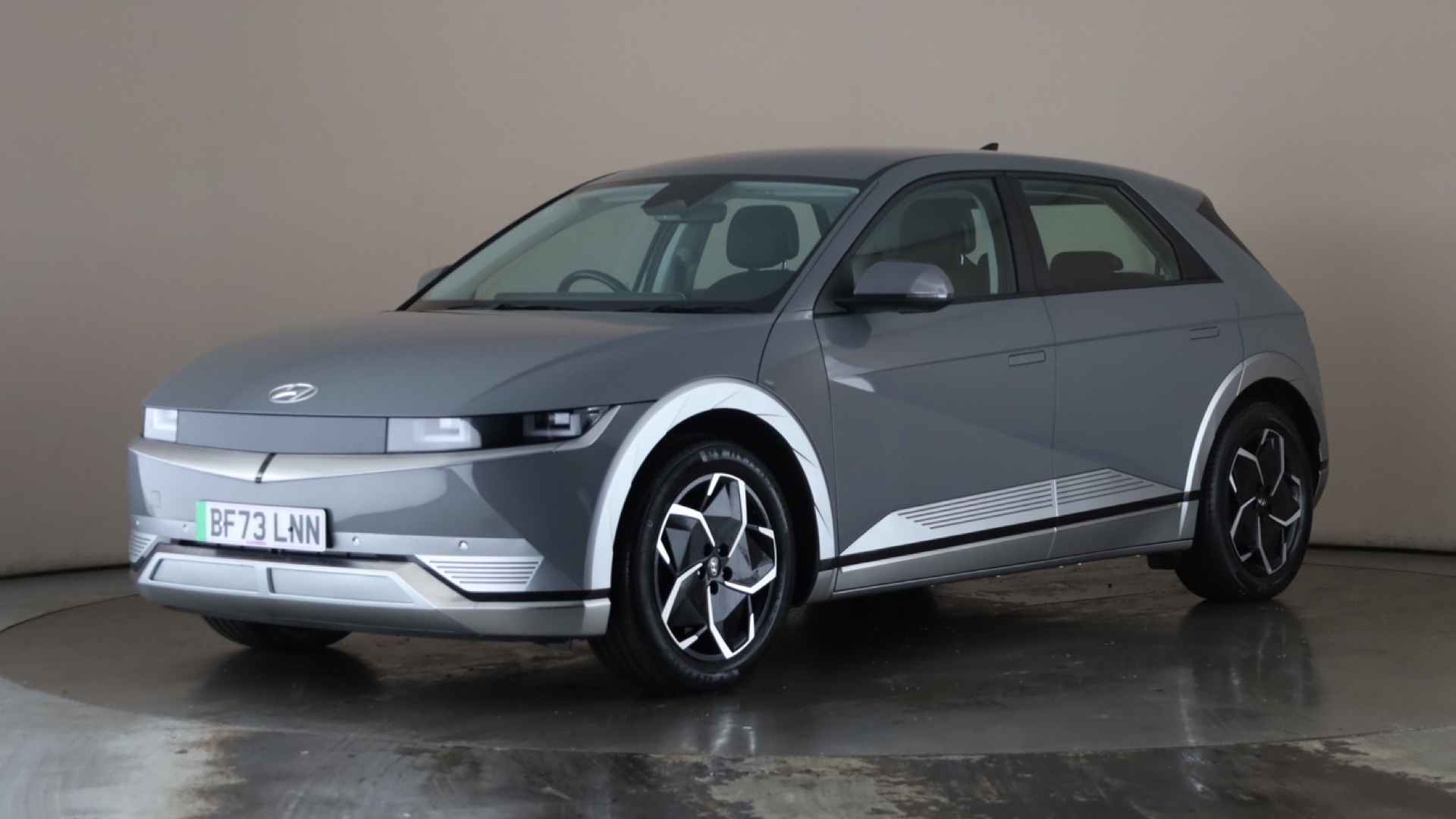 125kW Premium 58 kWh 5dr Auto [Part Leather] [2023]