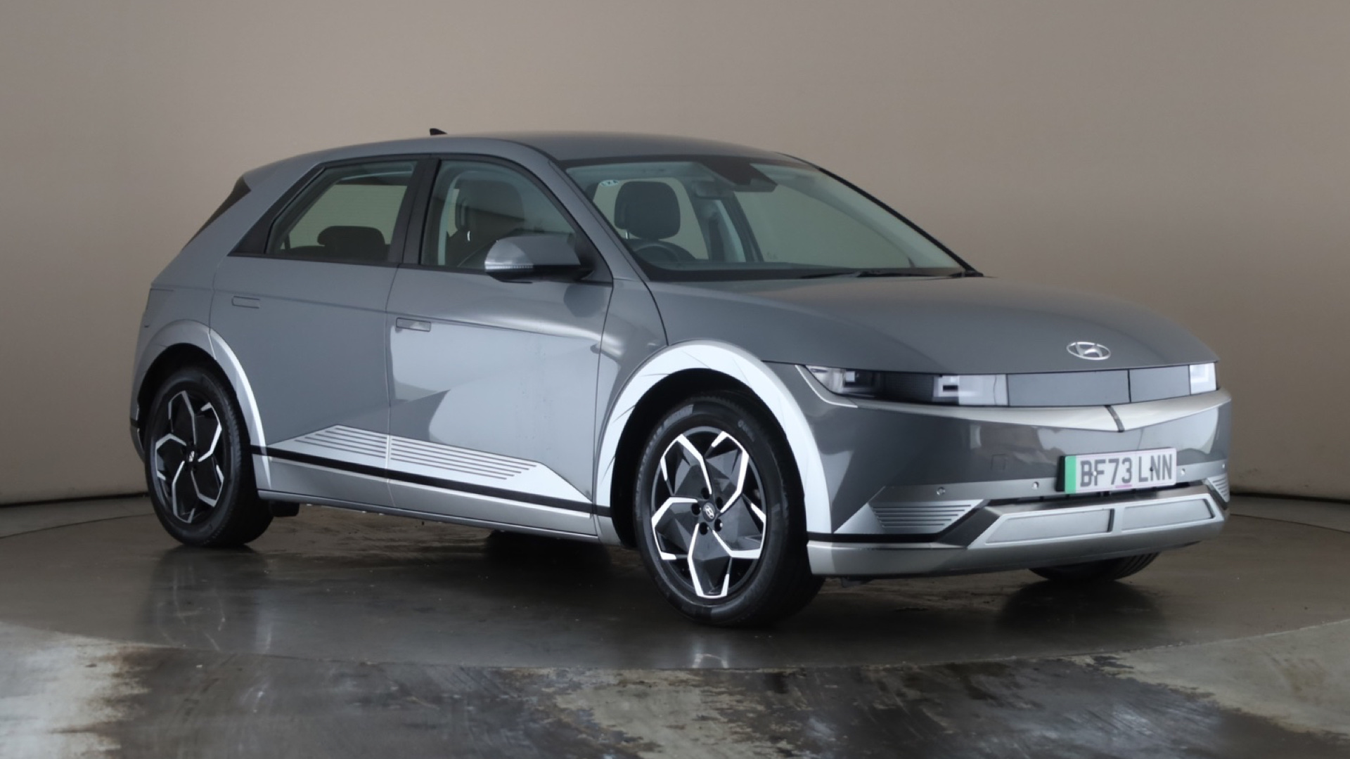 4020635 125kW Premium 58 kWh 5dr Auto [Part Leather]