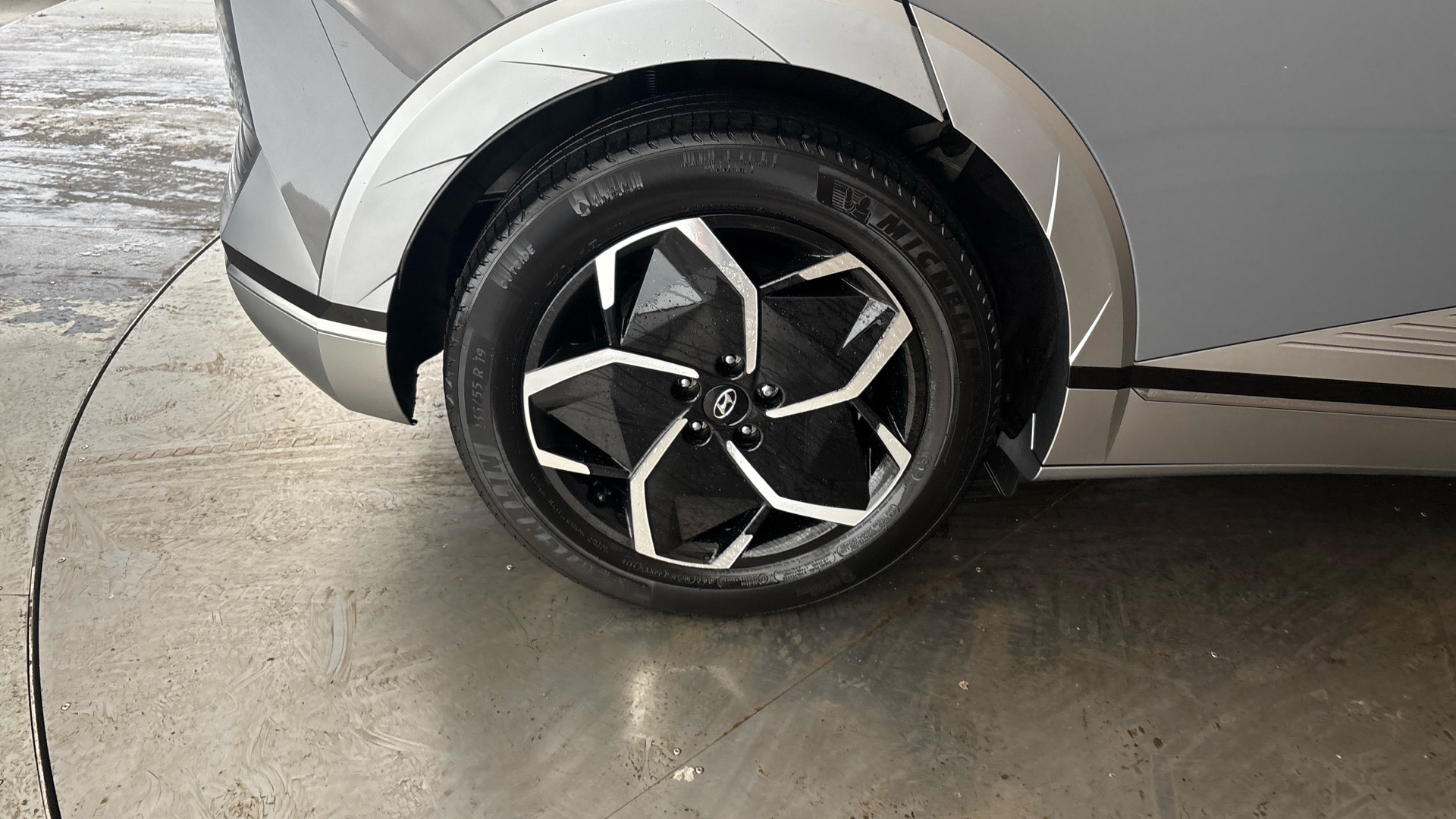 4020635 125kW Premium 58 kWh 5dr Auto [Part Leather]