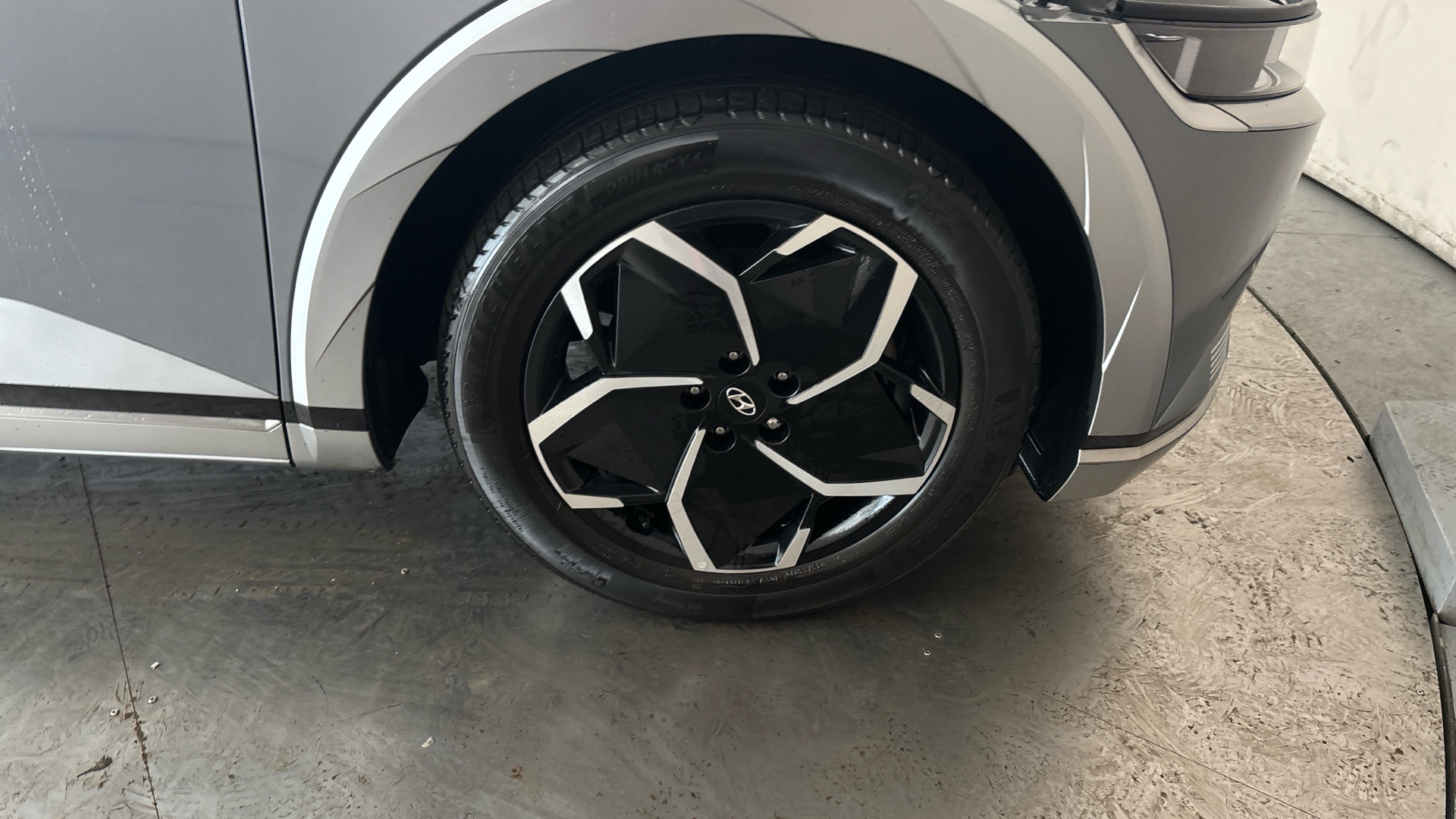 4020635 125kW Premium 58 kWh 5dr Auto [Part Leather]