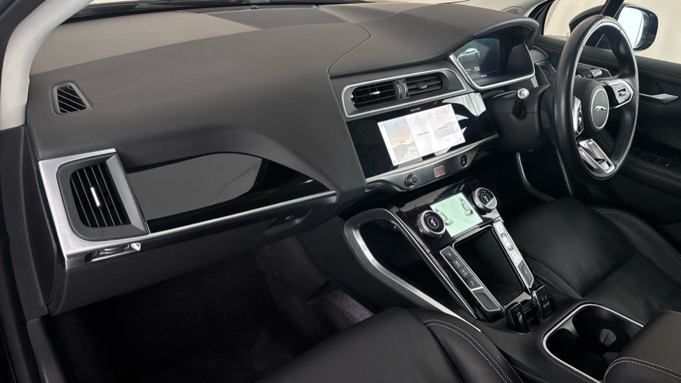 JAGUAR I-PACE Image 10