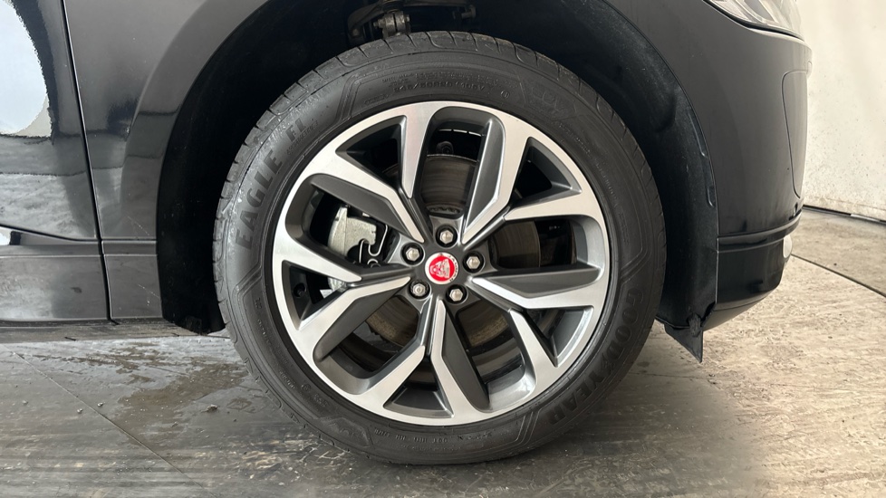 JAGUAR I-PACE Image 20
