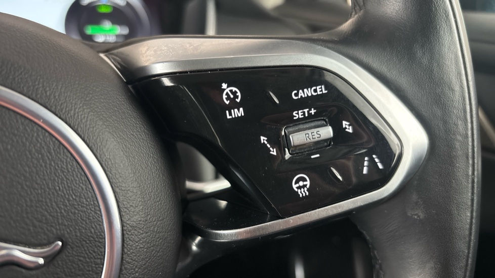 JAGUAR I-PACE Cruise control