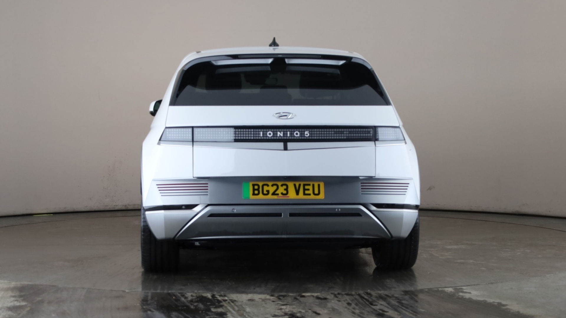 4020654 160kW Ultimate 73 kWh 5dr Auto