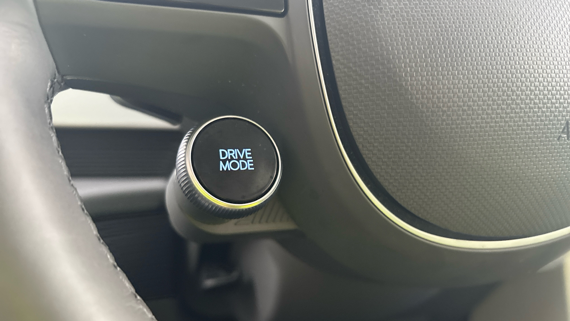 4020654 160kW Ultimate 73 kWh 5dr Auto