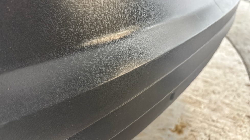 VOLKSWAGEN ID.4 chips and scratches