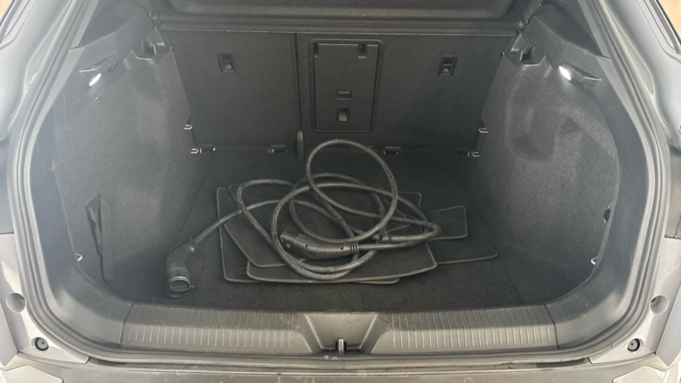 VOLKSWAGEN ID.4 Image 15