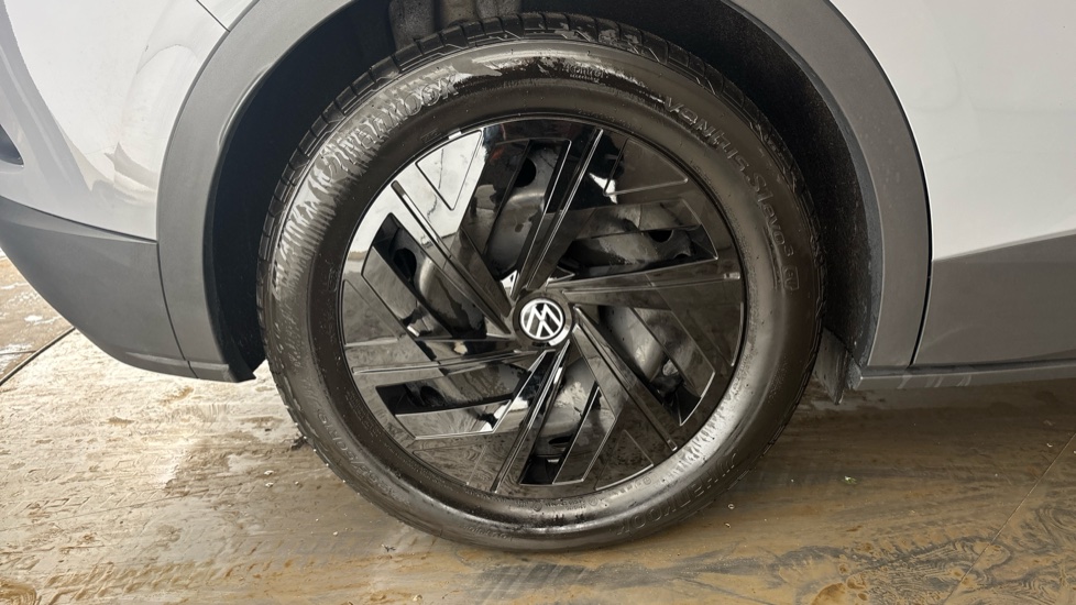VOLKSWAGEN ID.4 Image 19