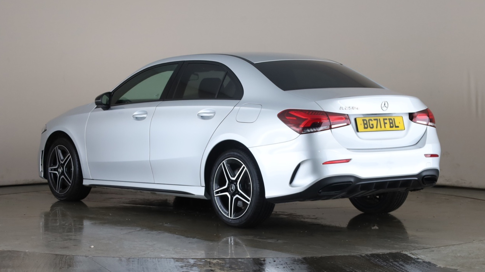 4020869 A250e AMG Line 4dr Auto