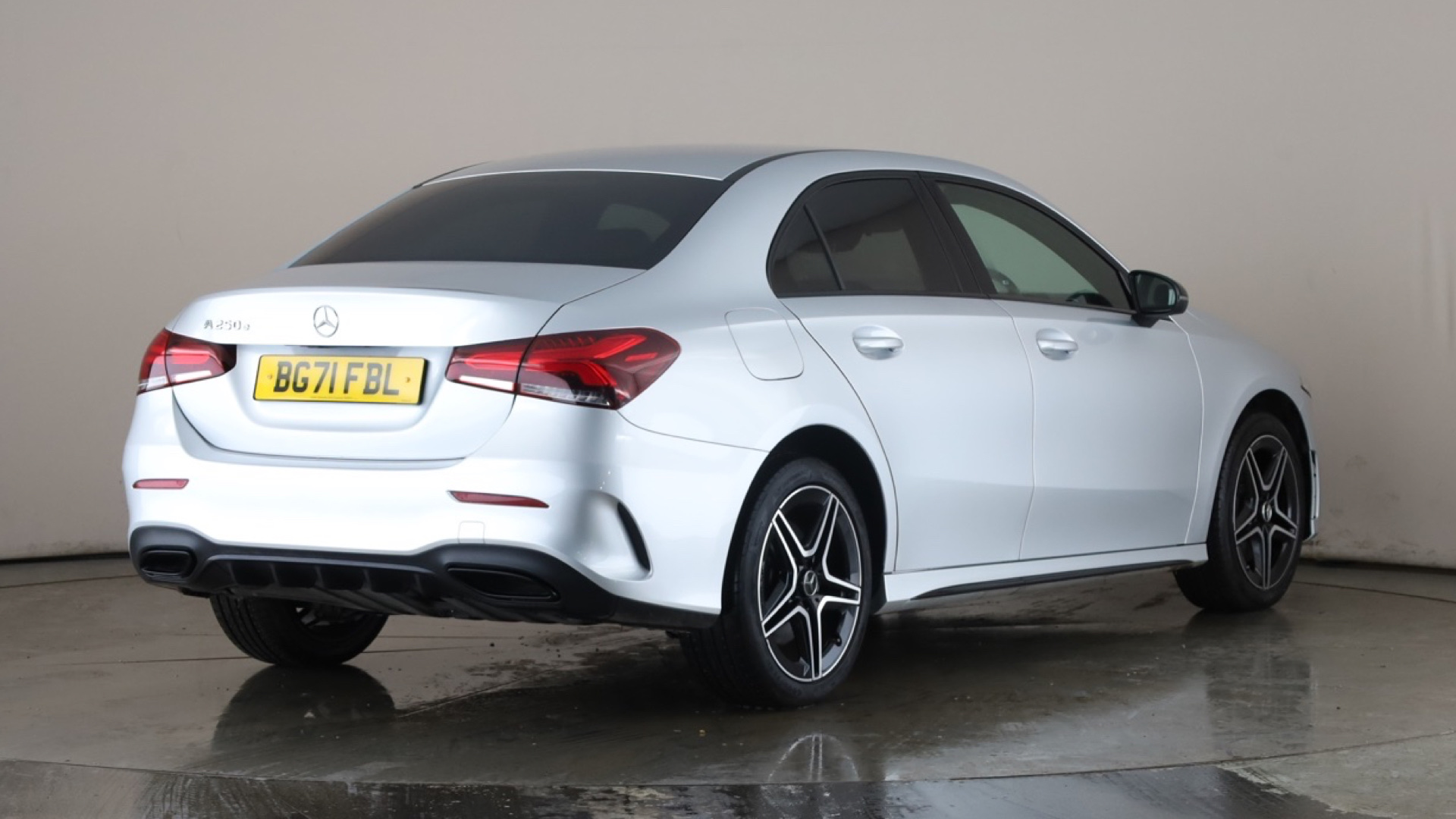 4020869 A250e AMG Line 4dr Auto