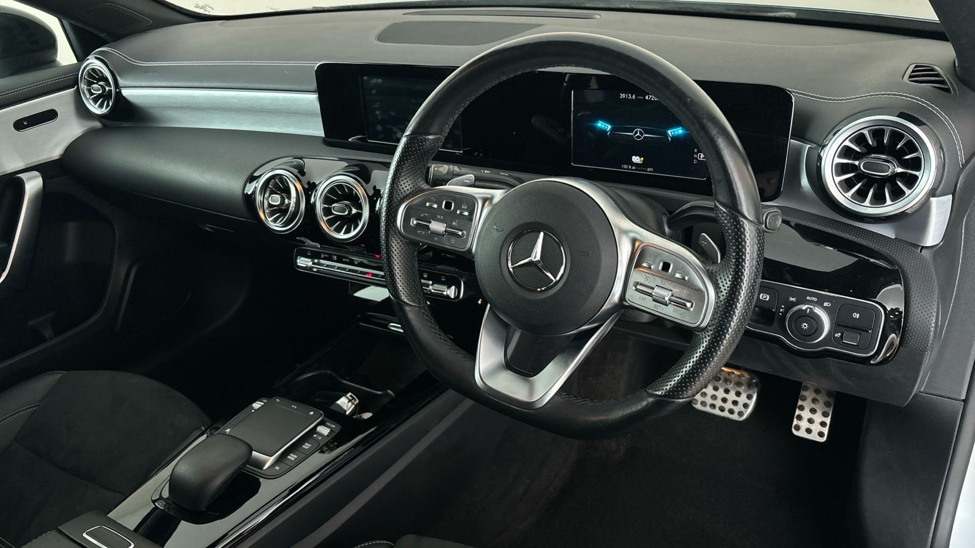 4020869 A250e AMG Line 4dr Auto