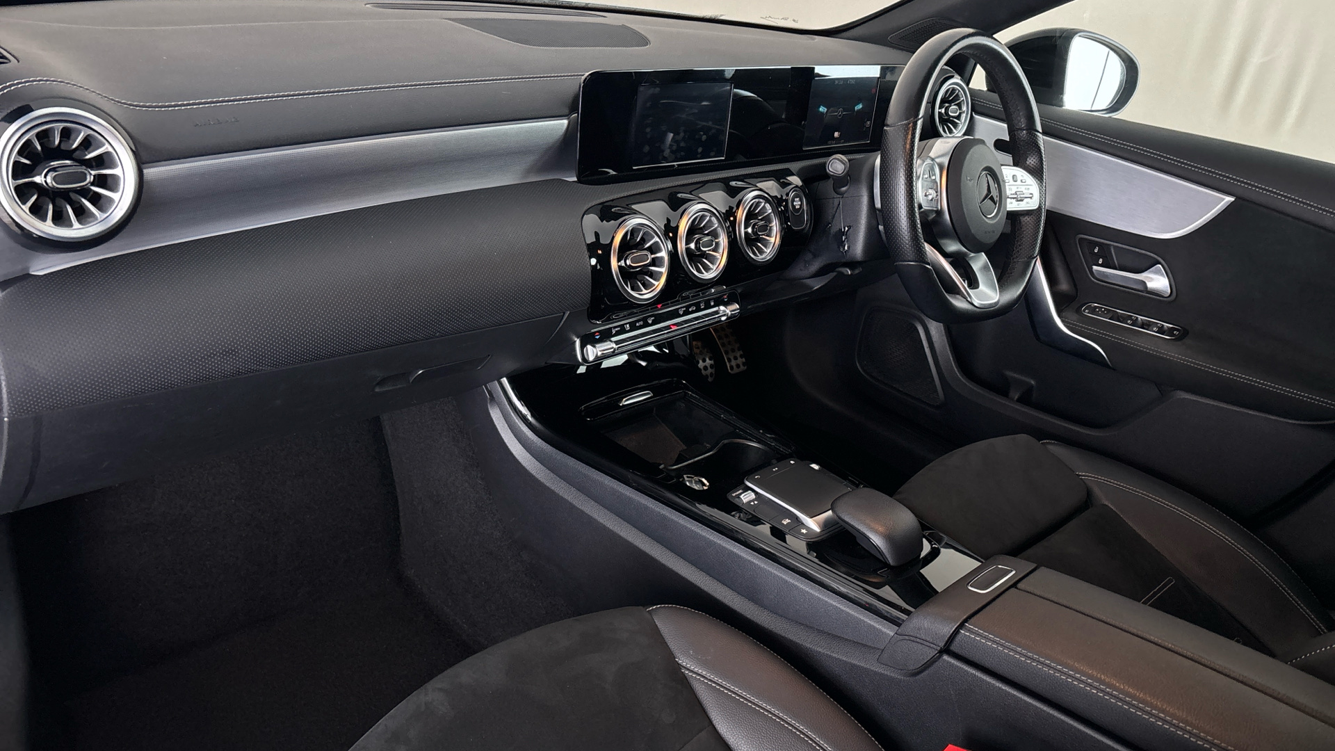 4020869 A250e AMG Line 4dr Auto