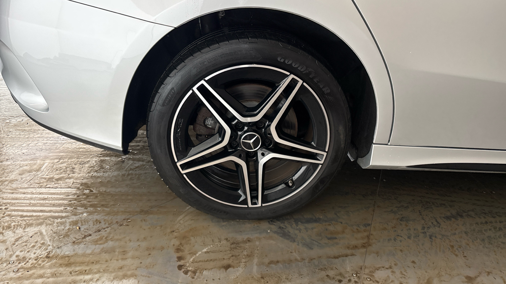 4020869 A250e AMG Line 4dr Auto