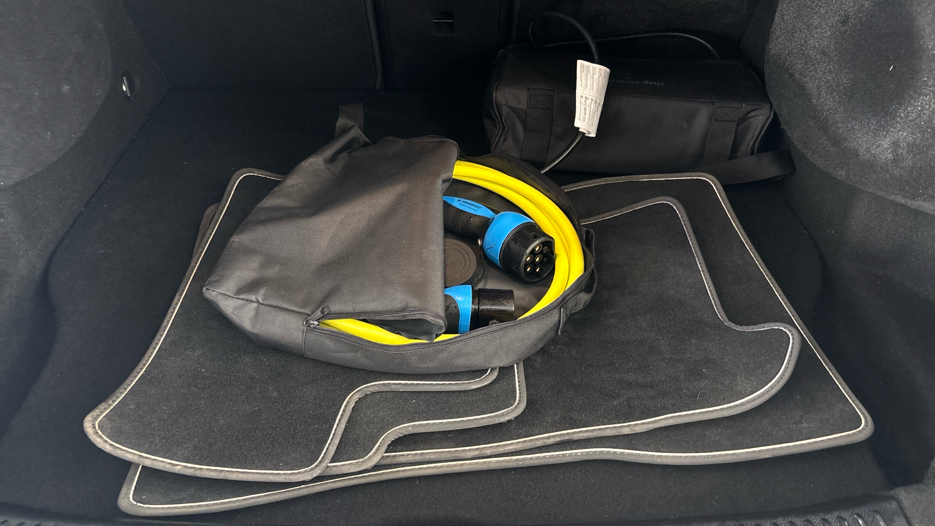 4020869 A250e AMG Line 4dr Auto