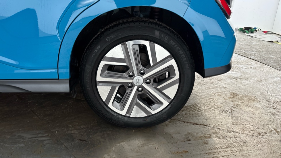 HYUNDAI KONA Image 18