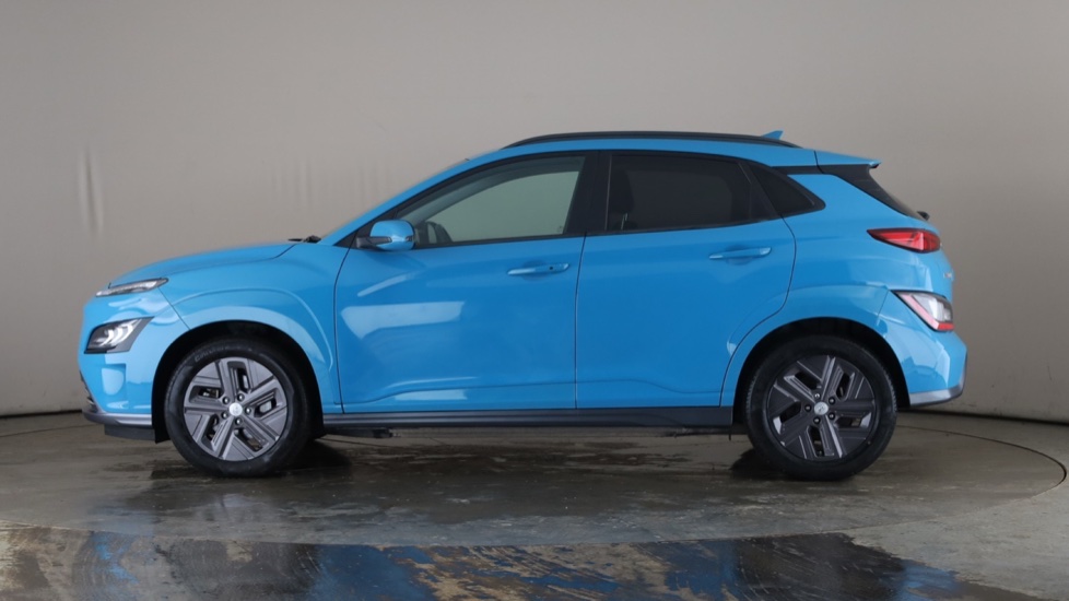 HYUNDAI KONA Image 2