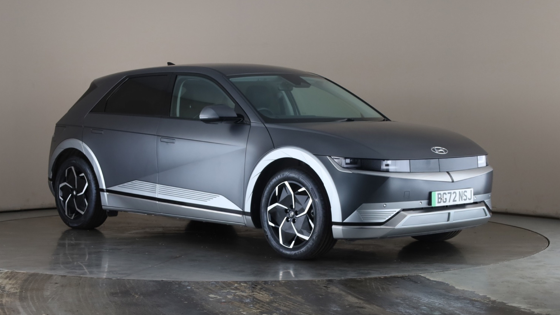 4027732 125kW Ultimate 58 kWh 5dr Auto