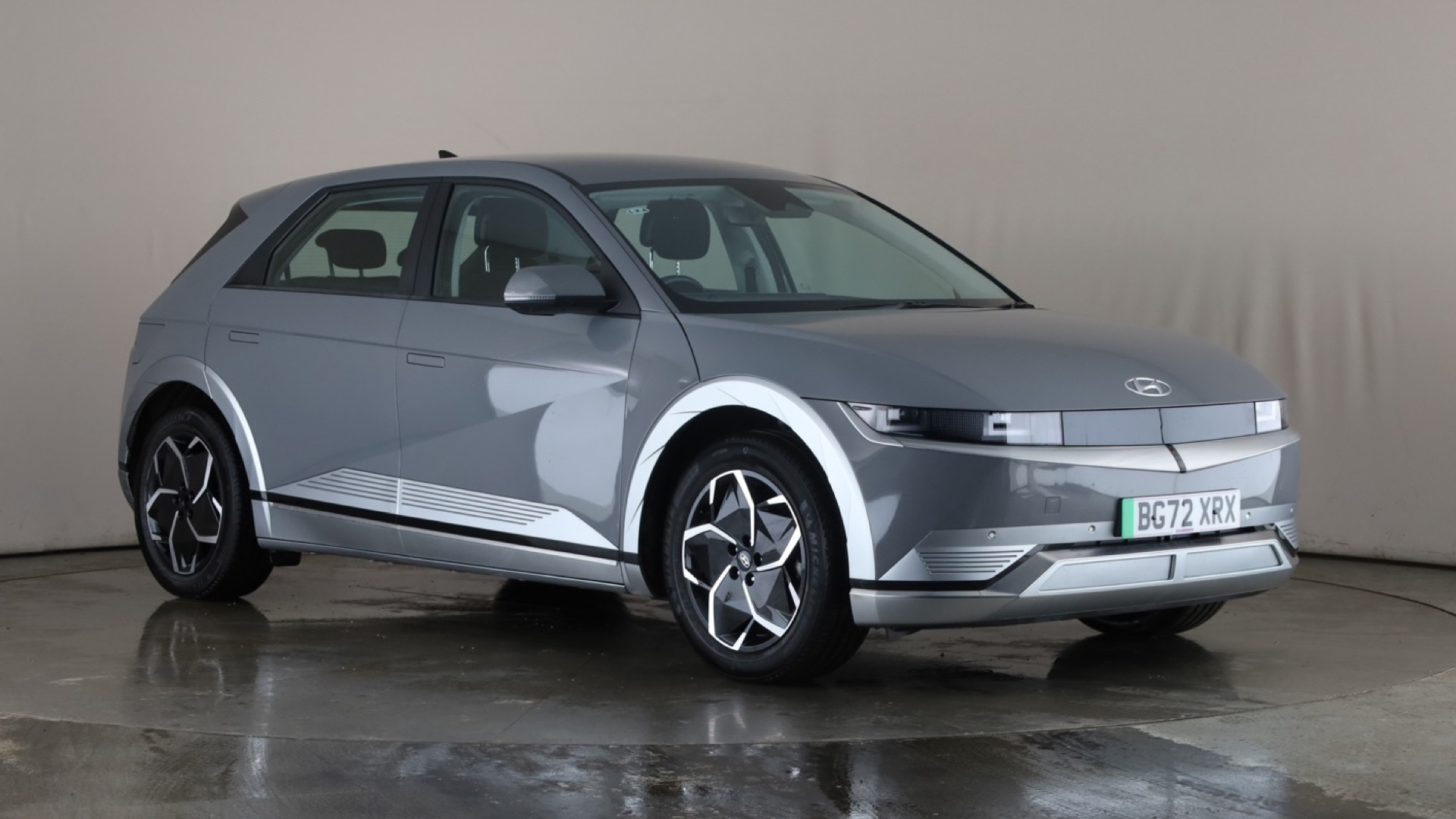 4058549 125kW Premium 58 kWh 5dr Auto