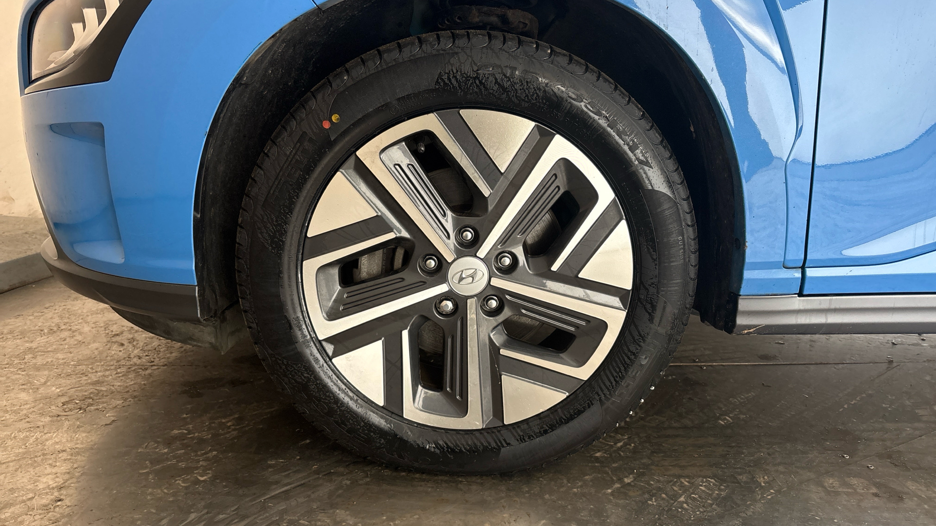 4027594 150kW Premium 64kWh 5dr Auto