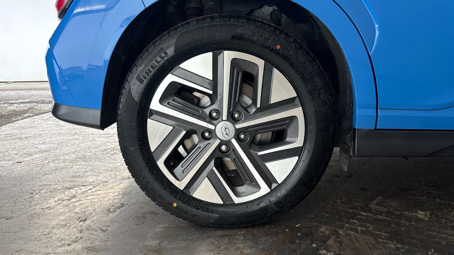 4027594 150kW Premium 64kWh 5dr Auto