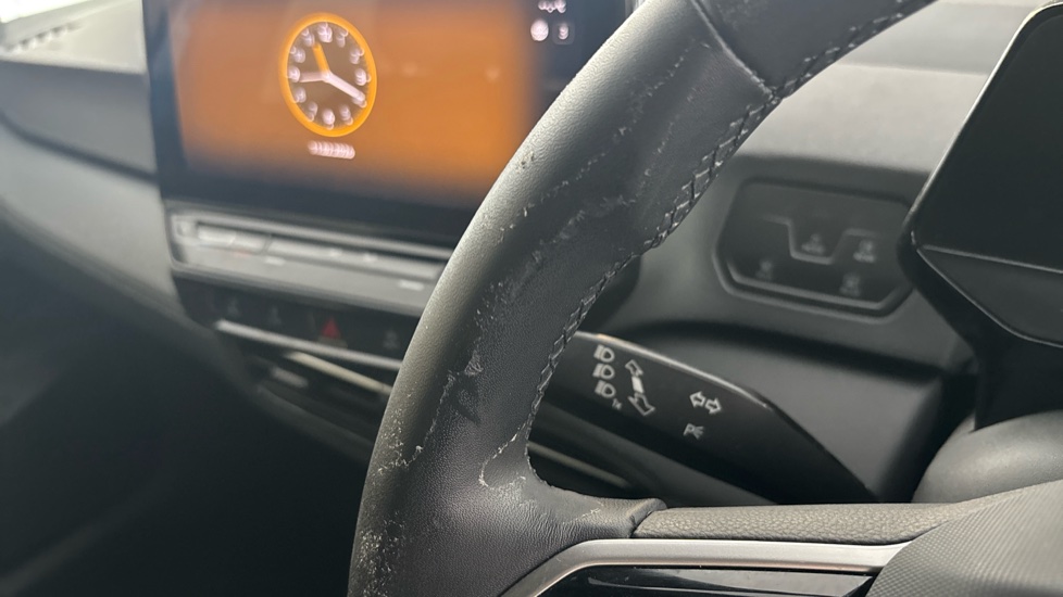 VOLKSWAGEN ID.3 Worn