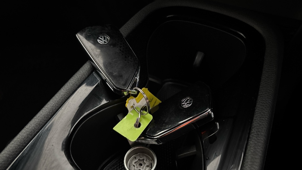 VOLKSWAGEN ID.3 2 keys available