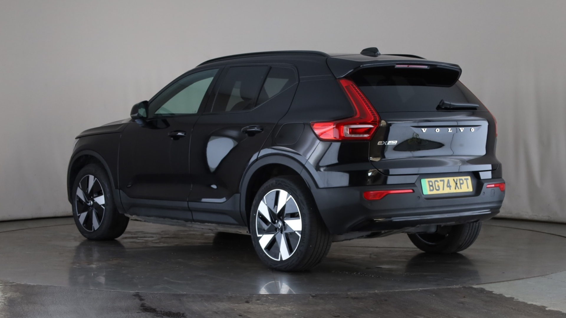 300kW Twin Motor Plus 82kWh 5dr AWD Auto