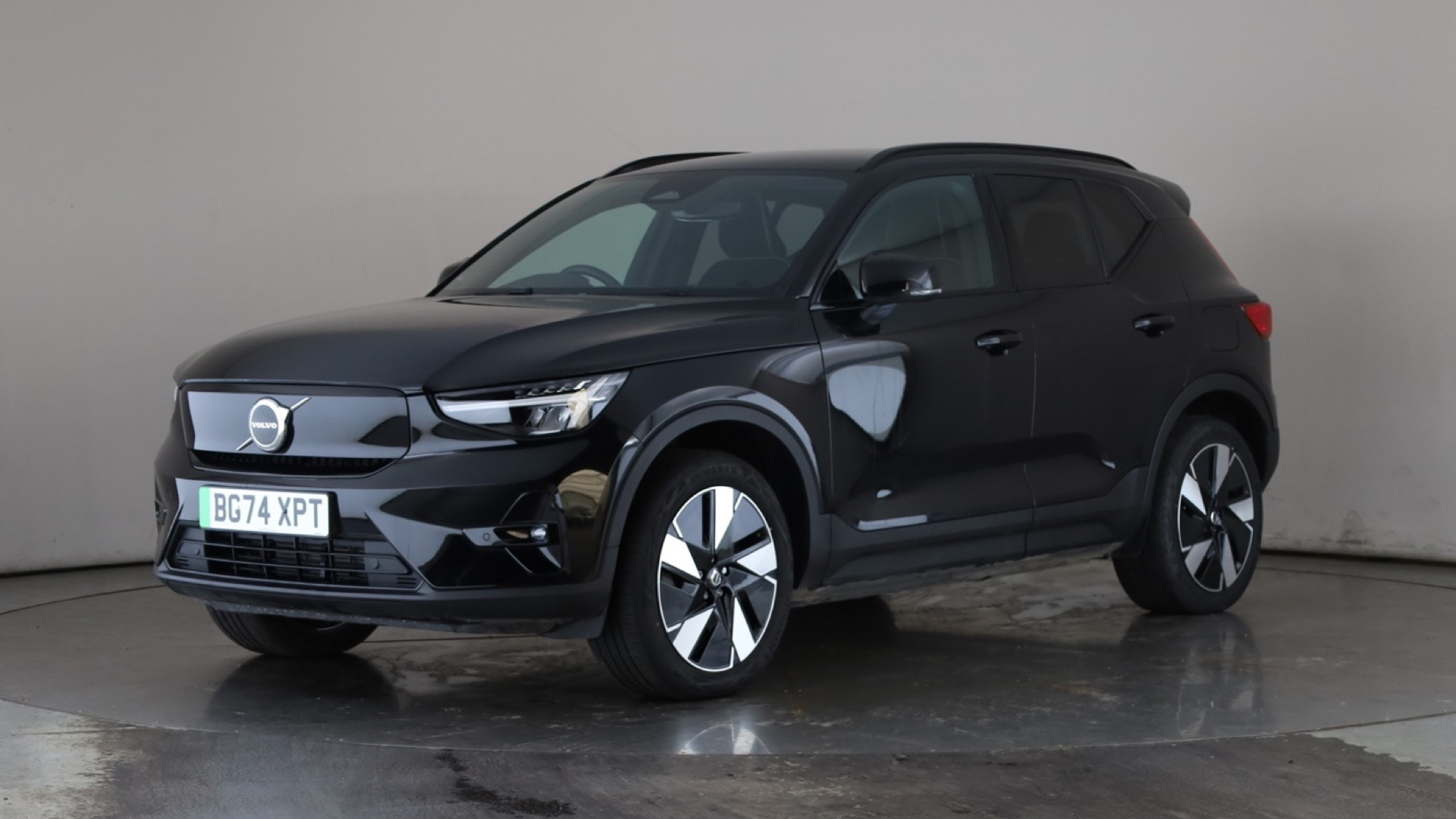 300kW Twin Motor Plus 82kWh 5dr AWD Auto
