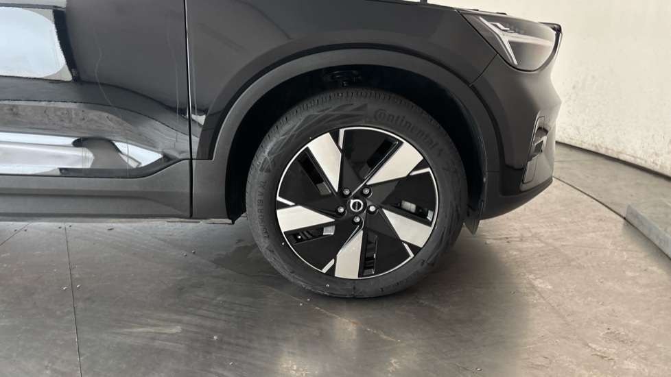 VOLVO EX40 Image 20