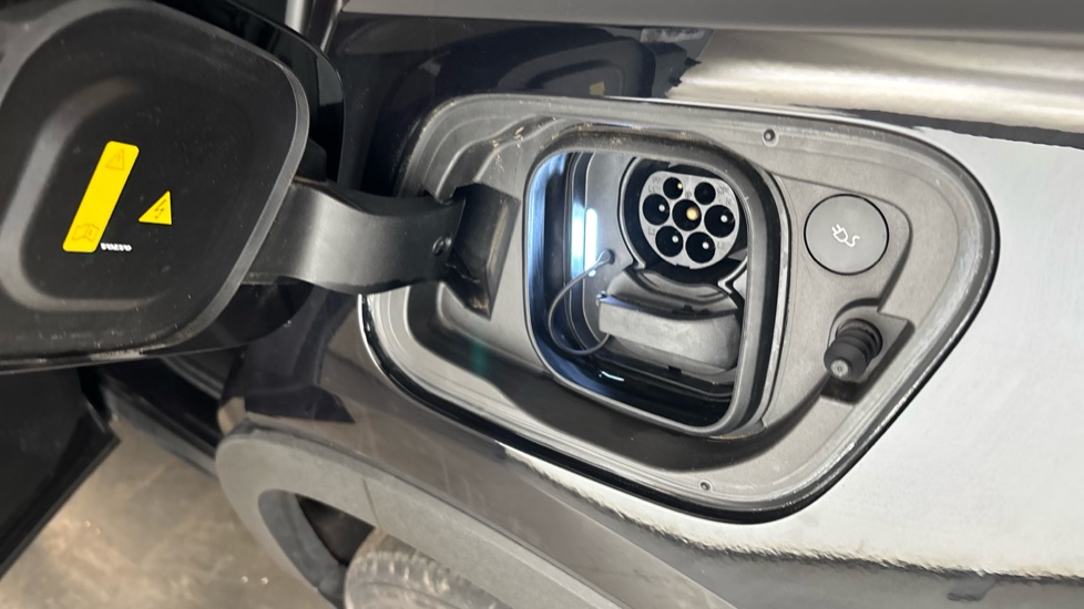 VOLVO EX40 Image 21