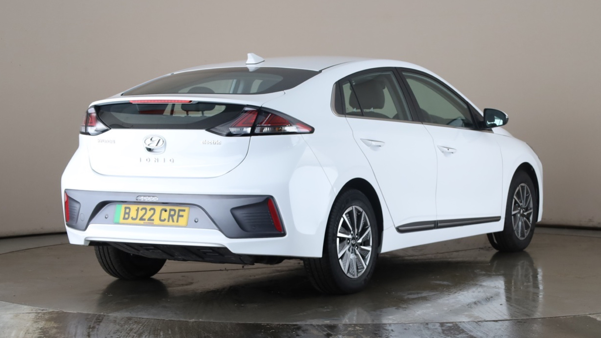 4027730 100kW Premium 38kWh 5dr Auto