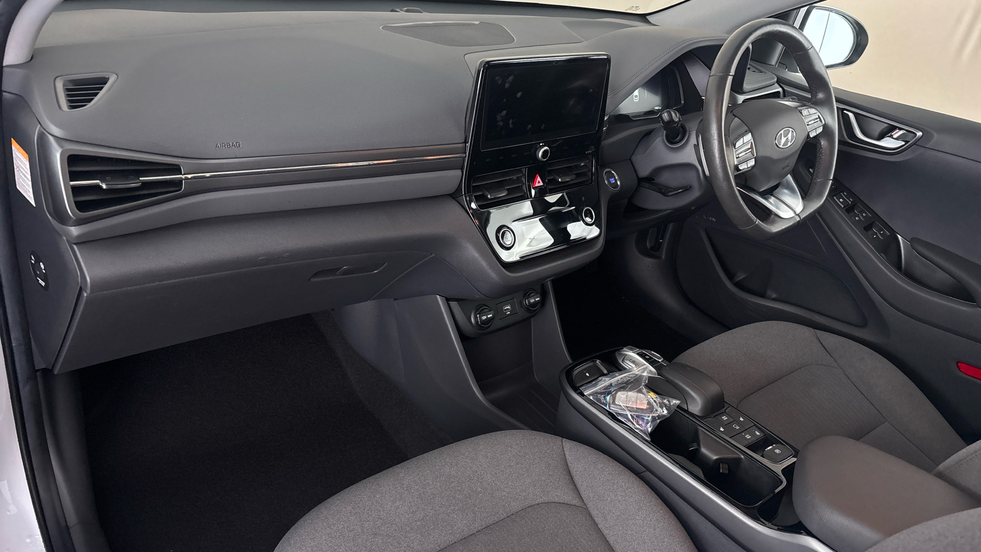 4027730 100kW Premium 38kWh 5dr Auto