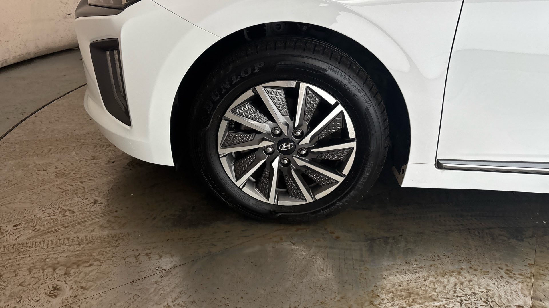 4027730 100kW Premium 38kWh 5dr Auto