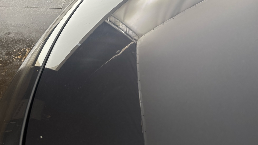 TESLA MODEL Y dents