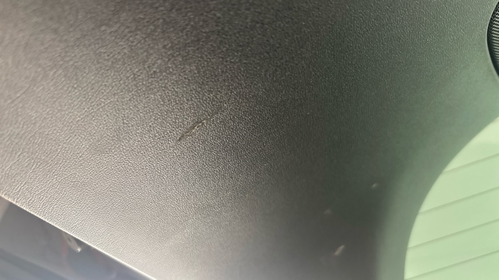 TESLA MODEL Y scuff