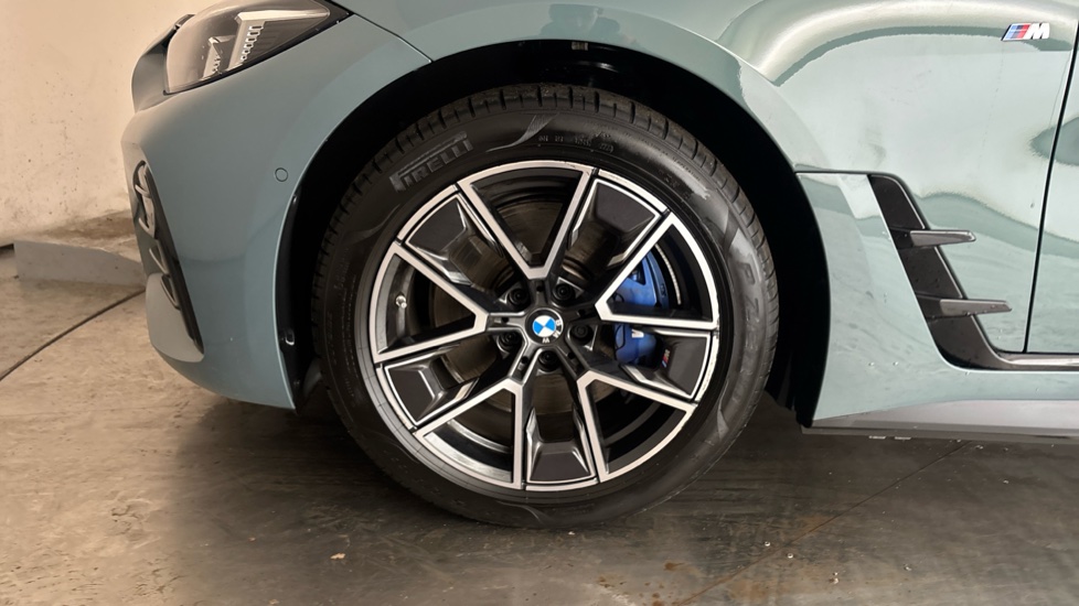 BMW I4 Image 17