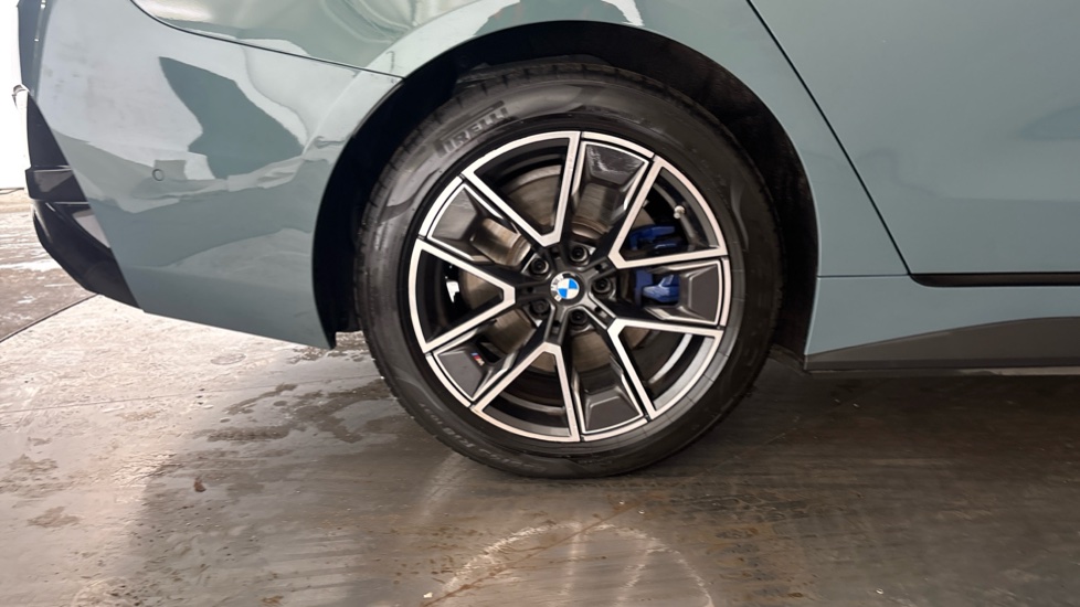 BMW I4 Image 19