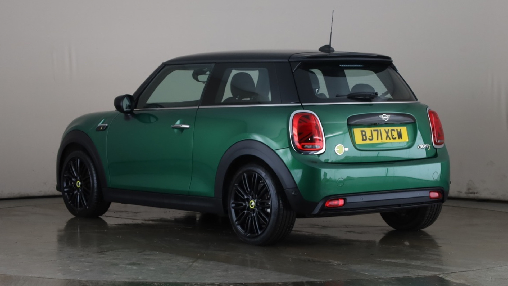 4020905 135kW Cooper S Level 2 33kWh 3dr Auto