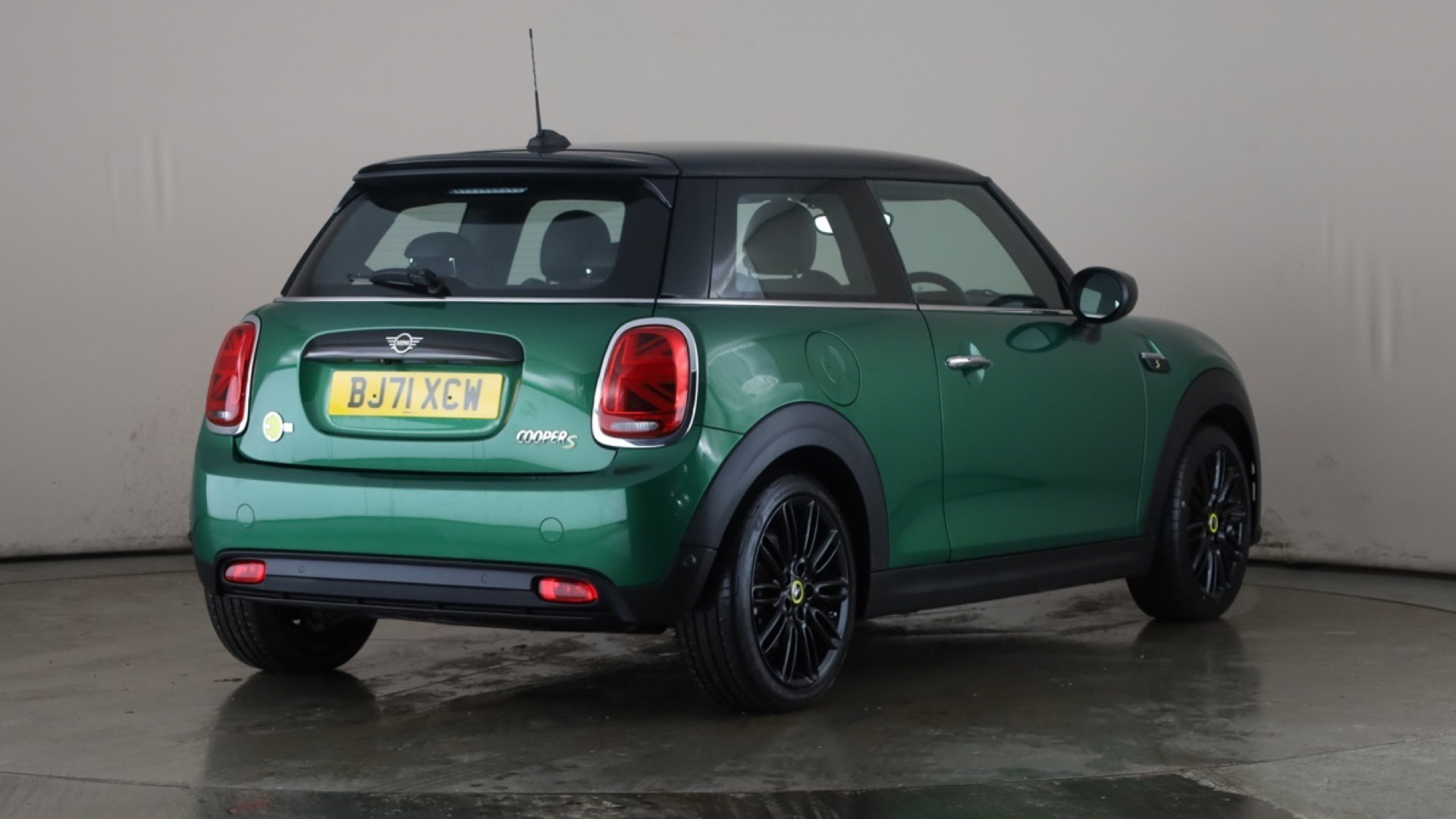 4020905 135kW Cooper S Level 2 33kWh 3dr Auto